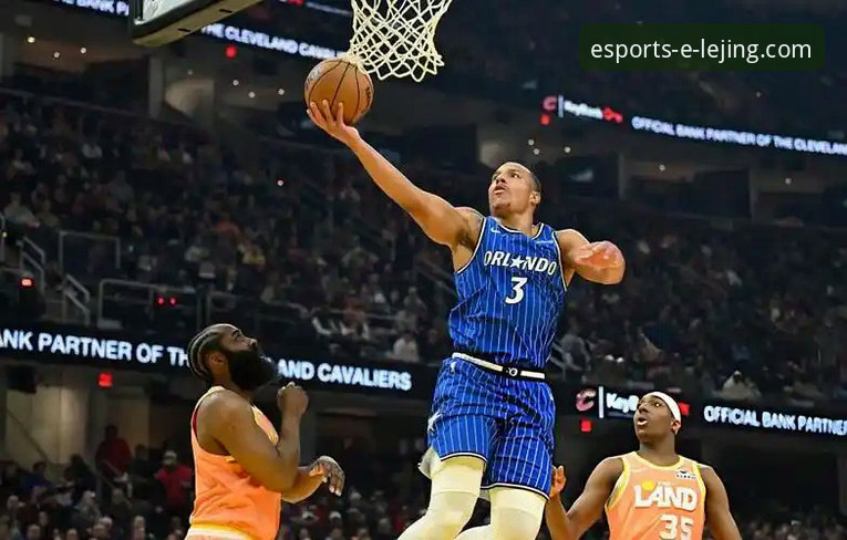 骑士主场激战魔术，米切尔42分引领连胜最新战况